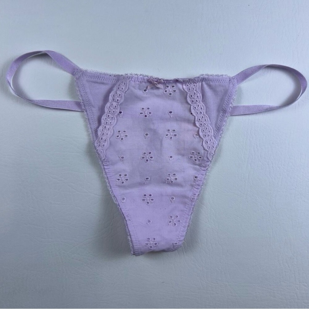 NWT Victoria's Secret Eyelet Cotton V-String Thong Panty